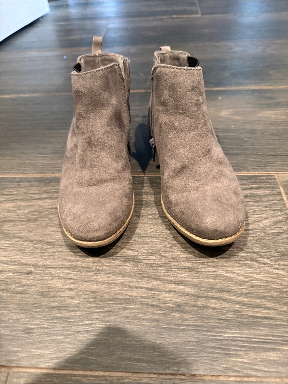 Old Navy Kids Suede Ankle Boots in Gray